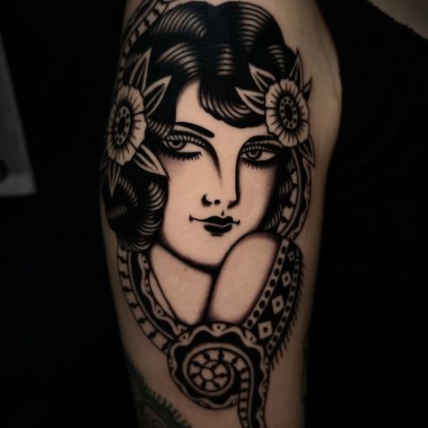 GAIA LEONE